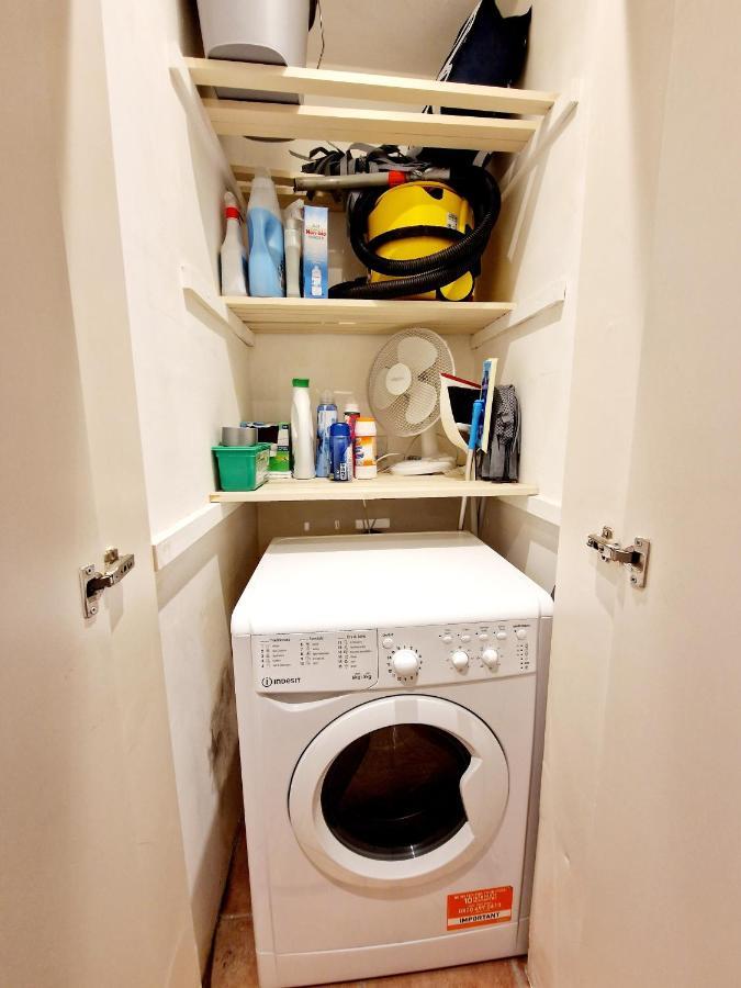 Beautiful Hyde Park Flat By Lancaster Gate Station With Private Back Patio Appartement Londen Buitenkant foto