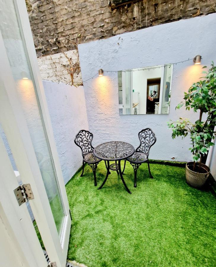 Beautiful Hyde Park Flat By Lancaster Gate Station With Private Back Patio Appartement Londen Buitenkant foto