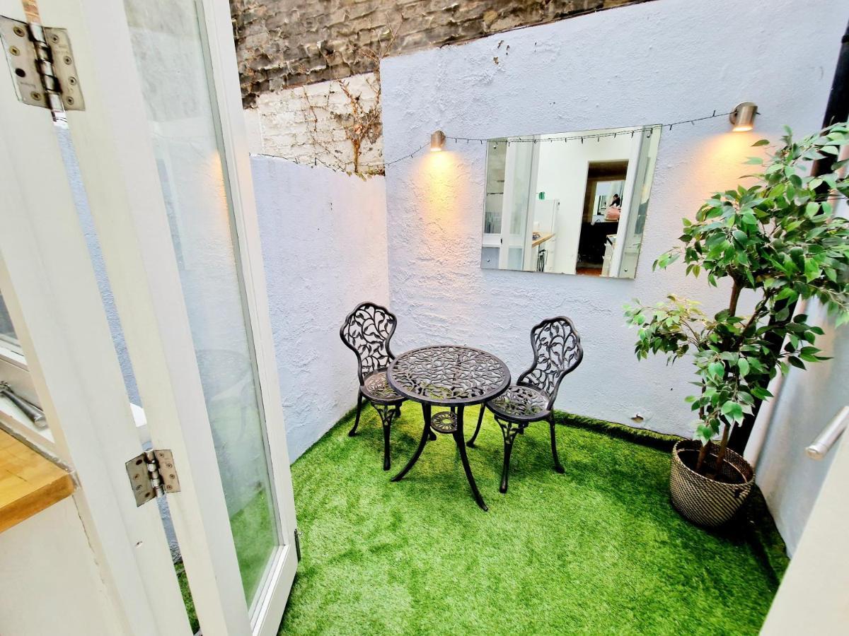 Beautiful Hyde Park Flat By Lancaster Gate Station With Private Back Patio Appartement Londen Buitenkant foto